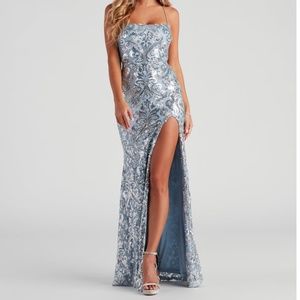 Windsor Priya Formal Iridescent Sequin Scroll Dress Light Blue Size M